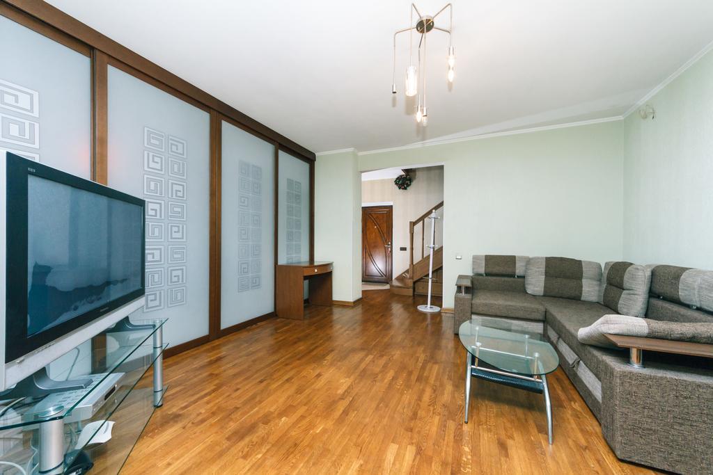 Two-Storey Apartment Near Iec Kiev Ngoại thất bức ảnh