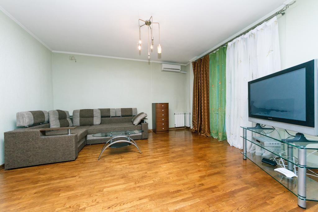 Two-Storey Apartment Near Iec Kiev Ngoại thất bức ảnh