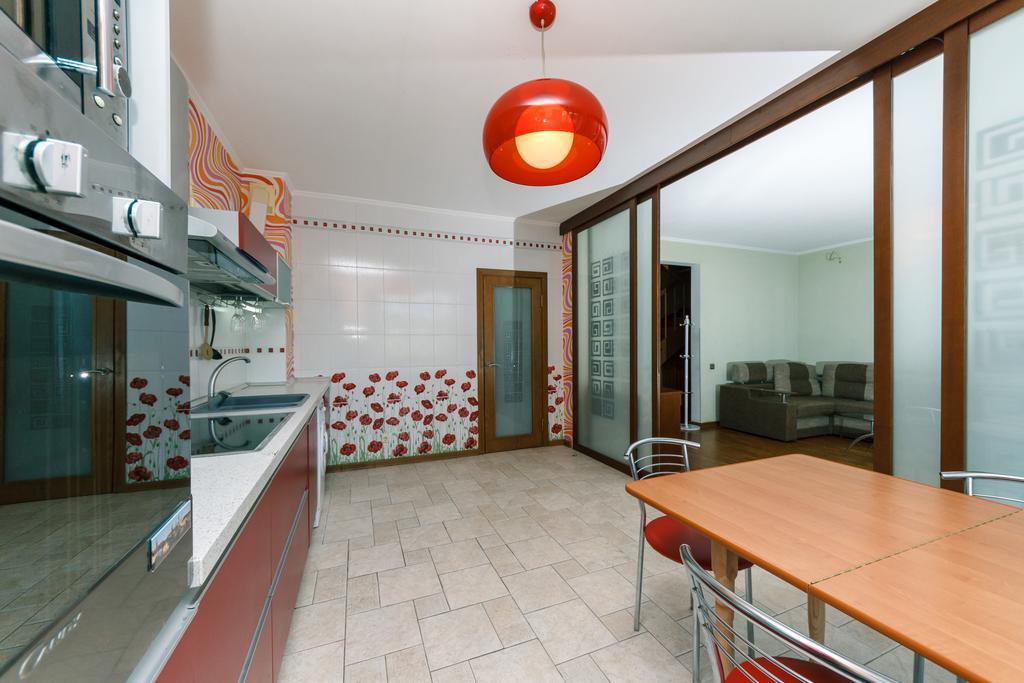 Two-Storey Apartment Near Iec Kiev Ngoại thất bức ảnh